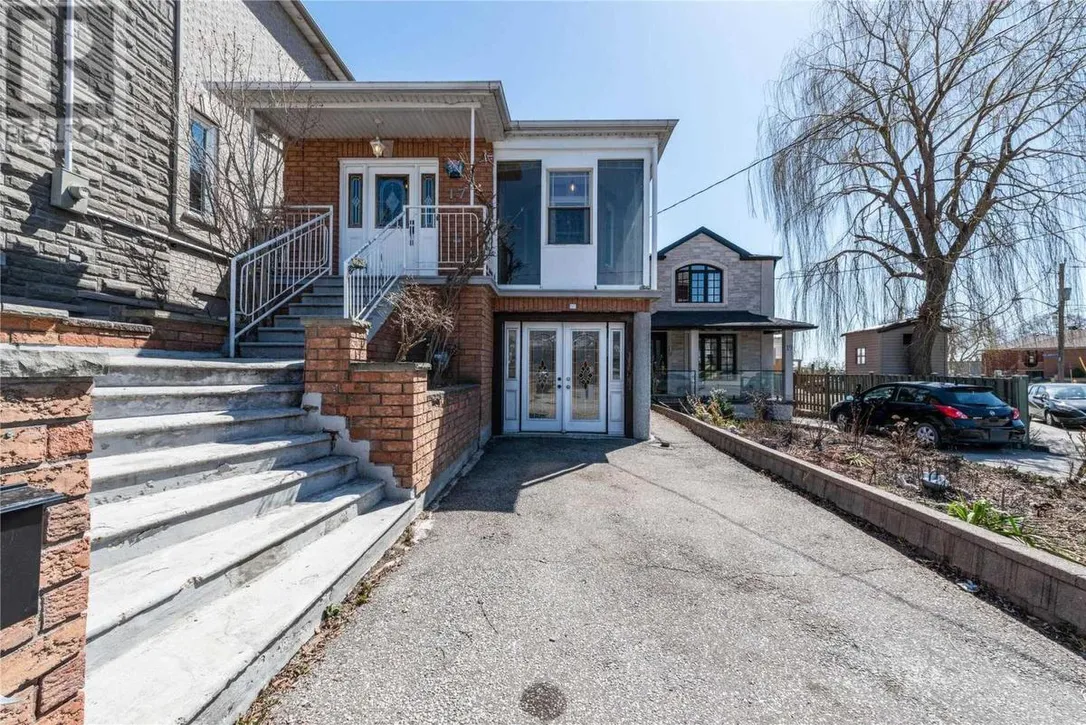 Why this northwest Toronto home listed for $899,900 is a ‘great starter home’